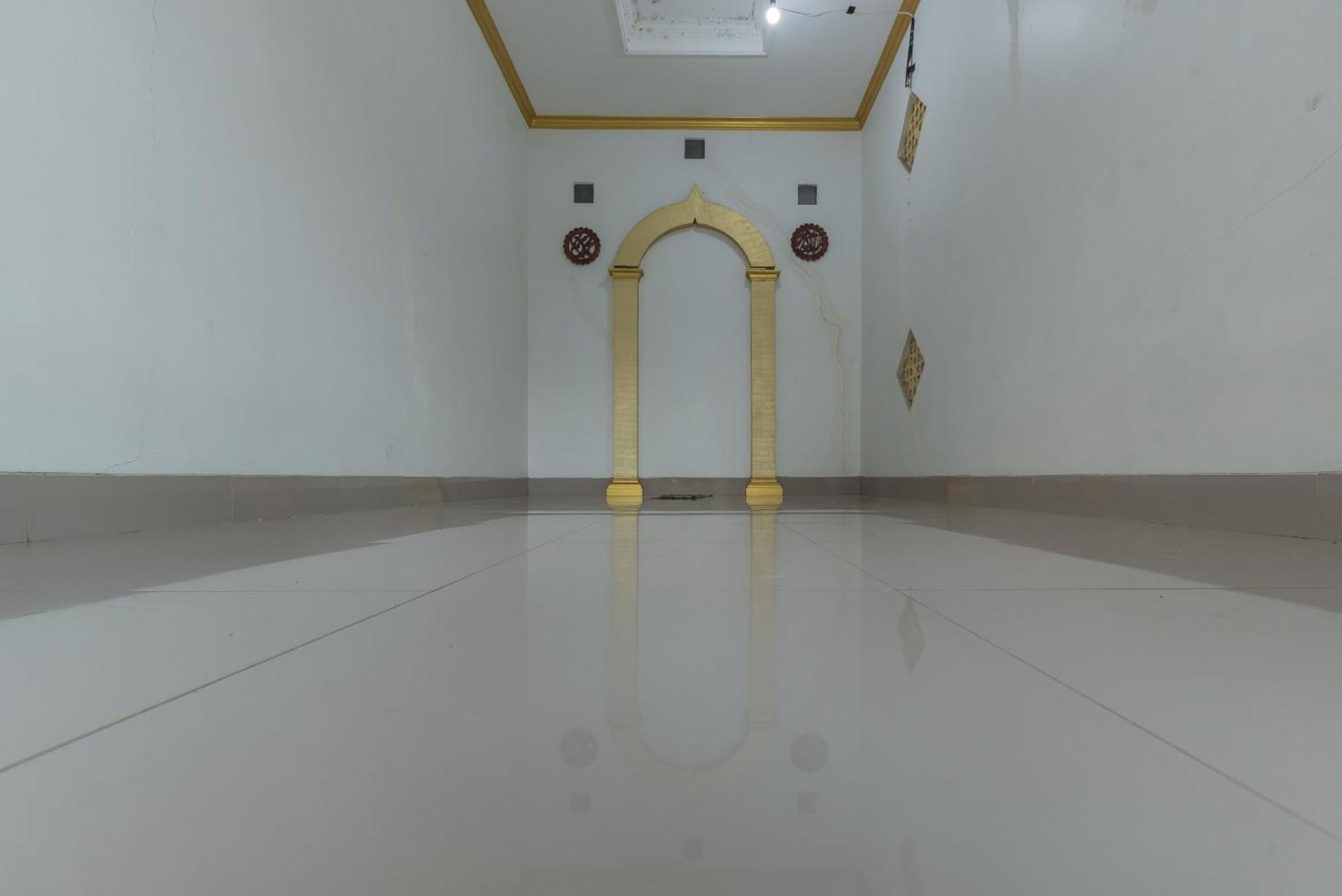 Urbanview Hotel Cianjur City Park By Reddoorz 外观 照片